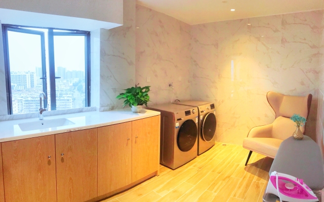 Vienna International Hotel (Guangzhou North Station Huadu Square Subway Station)