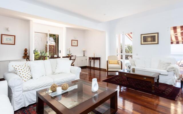 Home2Book Stunning Villa Raquel, Pool & View