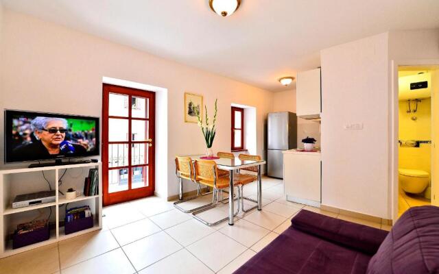 Sunny Bobica Apartments