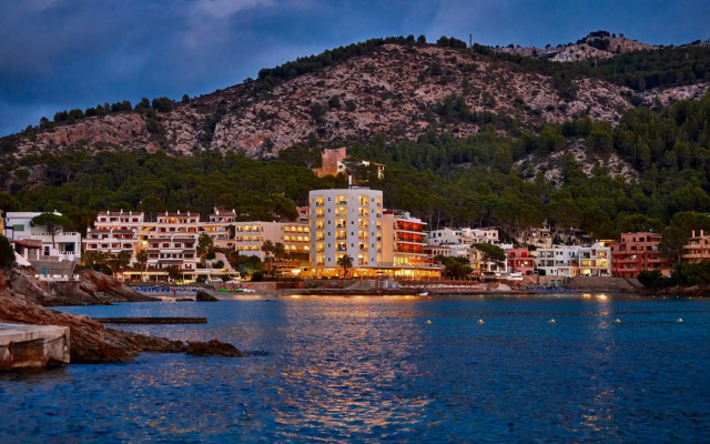 Universal Hotel Aquamarin