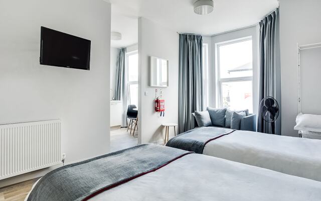 OYO Studiotel GY - Modern Hotel Apartments