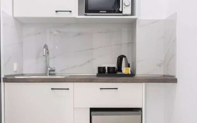 Aeonian Luxury Suites