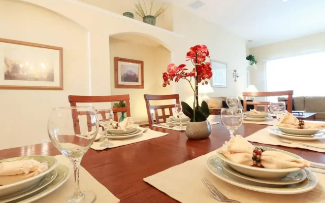 4 Bed 2245