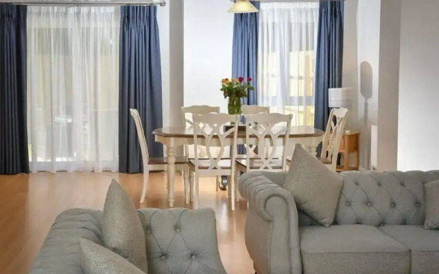 Wolseley Holiday Lodges