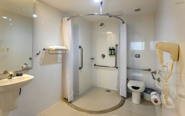 Ibis Styles Belém Hangar