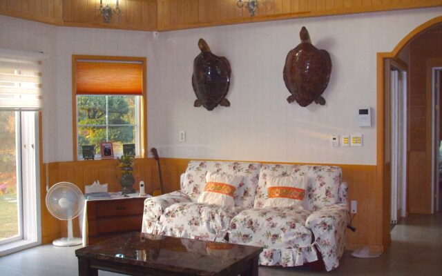 Seosan Pinehealing Pension