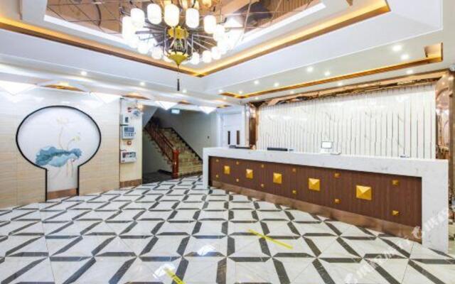 Ruibo·yun hotel(Suning railway station store)