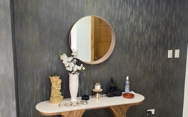 "luxurious and Elegant Apartment in Bella Vista"