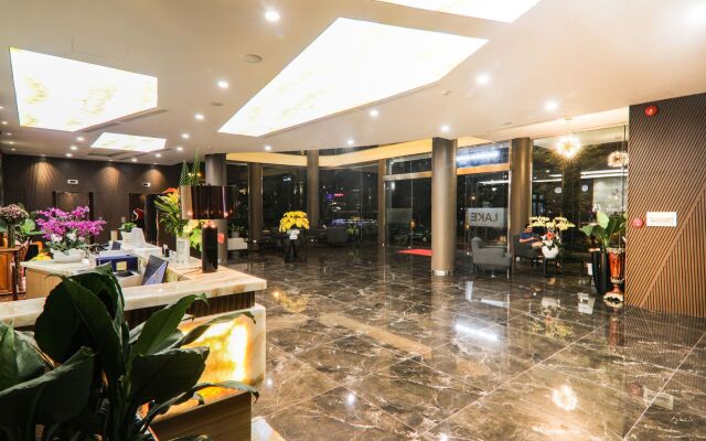 Lake View Hotel