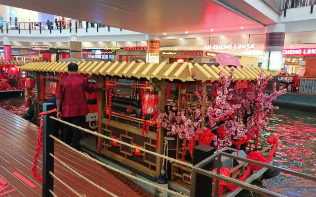 Lovely Mines Astetica Lake View Seri Kembangan 2BR