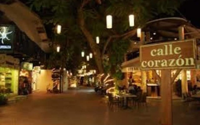 Apartment 101-2 Amalfi by Slieva Near 5th Avenue