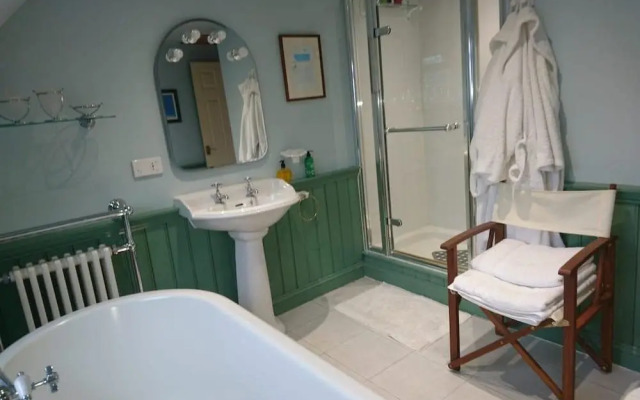 Hayleaze Bed & Breakfast