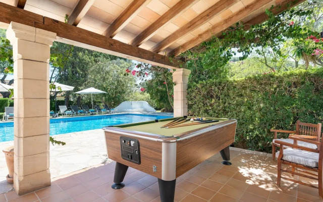 Villa Can Toni in Port de Pollen a