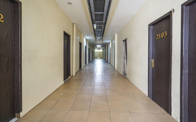 OYO 91035 De Ritz Residence
