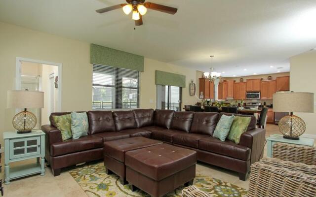 Villa 1428 Rolling Fairway Champions Gate