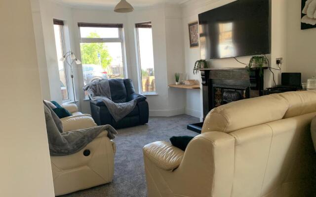 Large 3-bed House Lowestoft Near Sunrise Festival