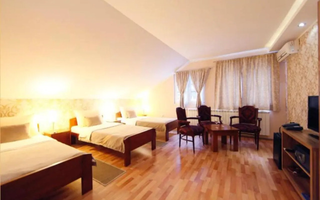 Rooms Konak Mikan
