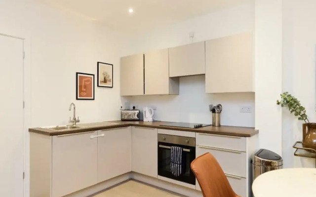 The Mitcham Wonder - Stylish 2bdr Flat