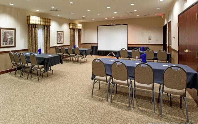 Country Inn & Suites by Radisson, Garden City, KS