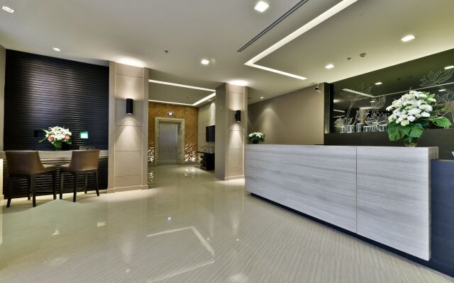 Civic Horizon Hotel & Residence