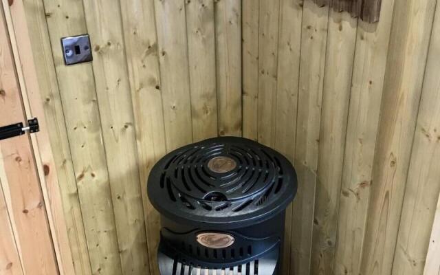 Highland Bear Lodge & Luxury Bear Huts