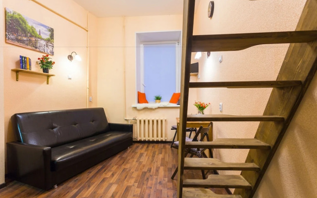 Guests Love California on Chernyakhovskogo