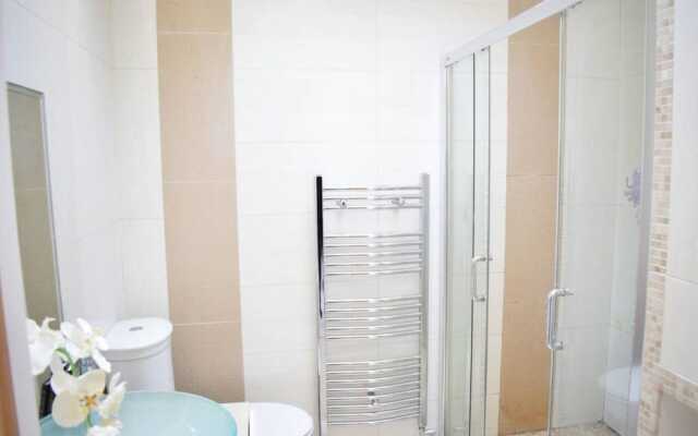 5 Bedroom House in Drumcondra