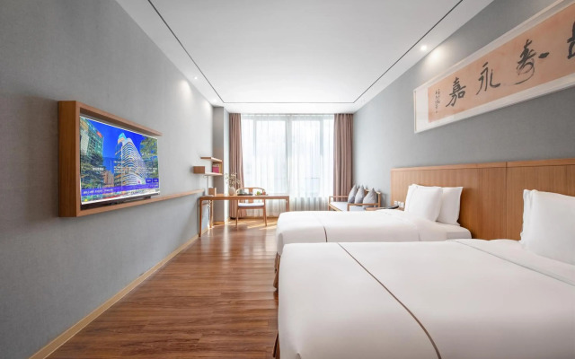 Holiday Inn Guangzhou Zhujiang New Town by IHG