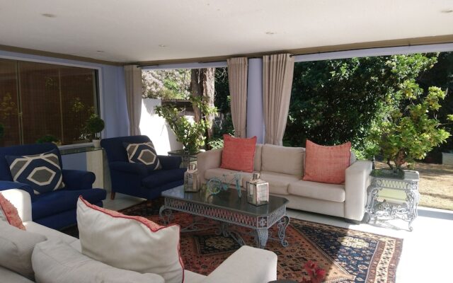 Bed and Breakfast on Melrose