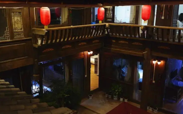 Lijiang Liujin Suiyue Inn