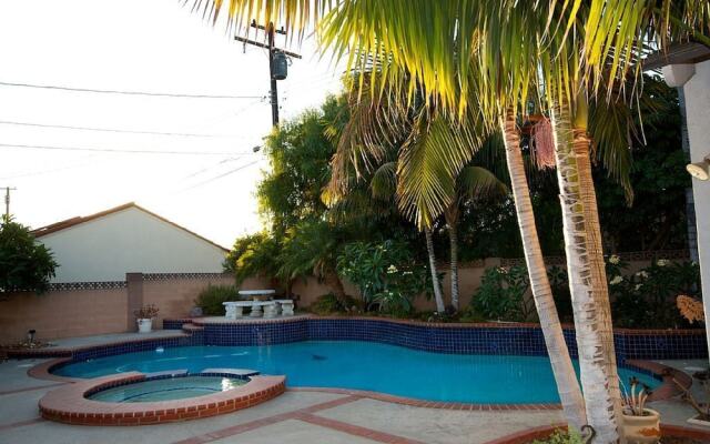 Minnie's - 6 Br Home