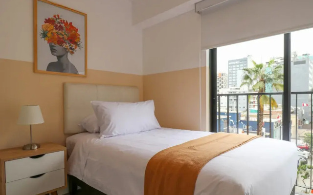w Brilliant 2BR w Balcony in Miraflores