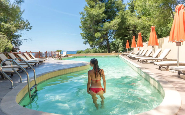 Greek Pride Cronwell Rahoni