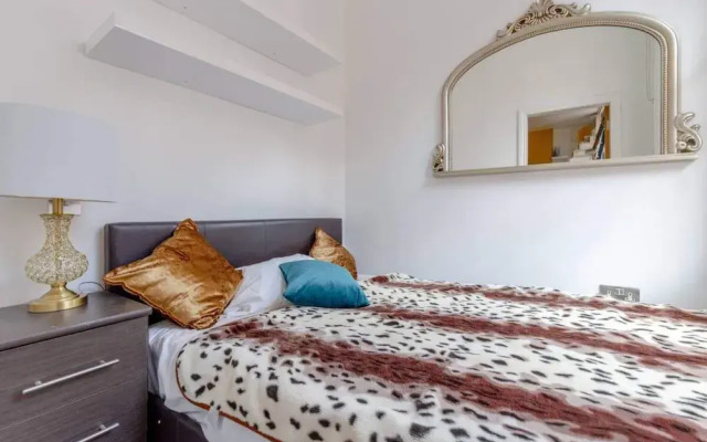 Central & Cosy 1BD Flat - Soho