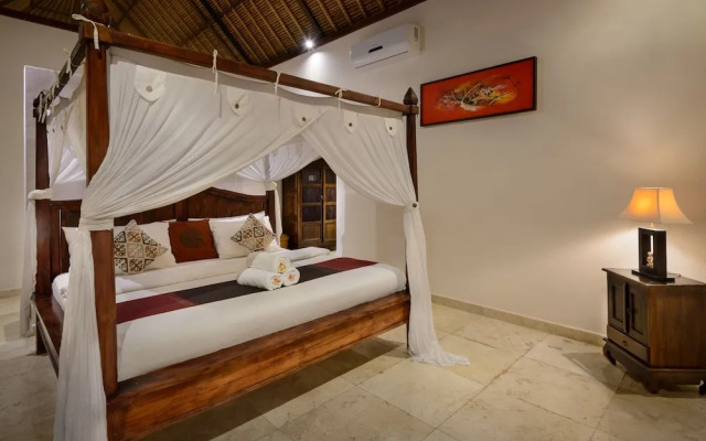 Balangan Beach Villa