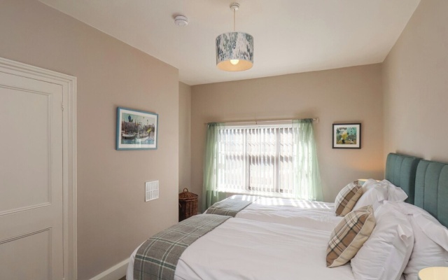 43 Springvale