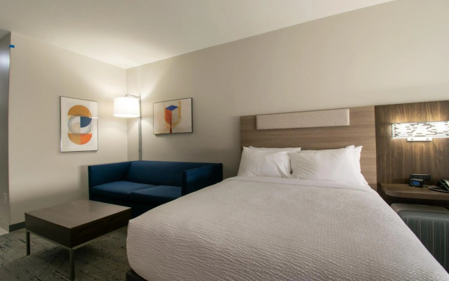 Holiday Inn Express and Suites Sulphur Springs by IHG