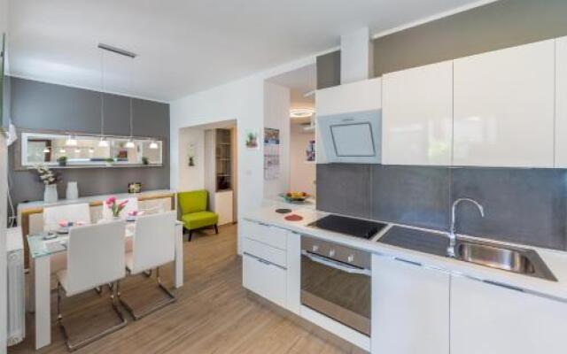 Apartments Dora