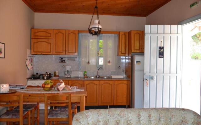 Mihaila seaside: 2 bedroom bungalows Kefalonia
