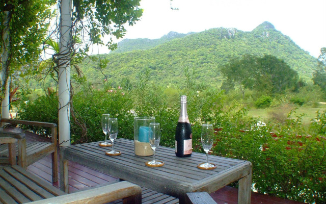 Mountain Breeze Villa