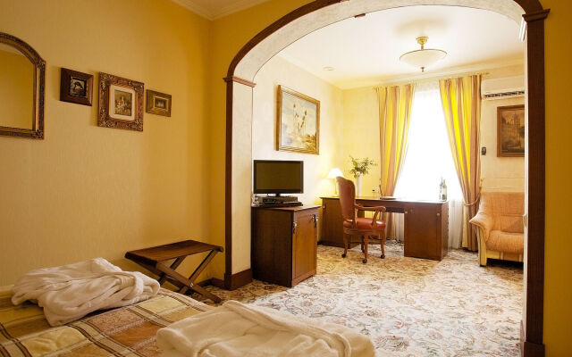 Dvaras Manor House