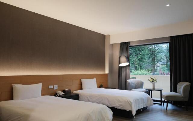 Koi Lake Hotel