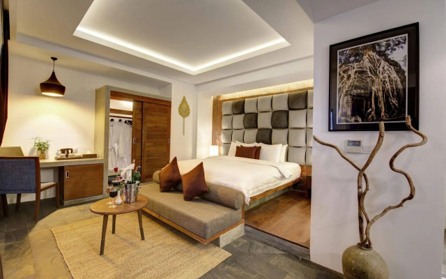 Solitaire Damnak Villa Hotel