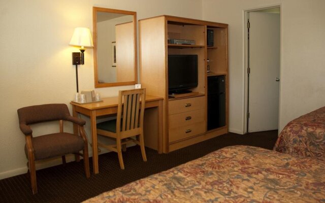 Traveler's Budget Inn