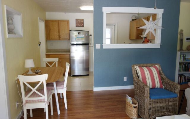 808 11th - Beachside Charmer