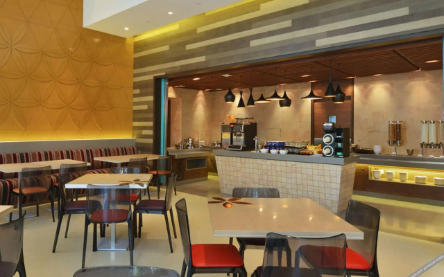 Holiday Inn Express Ahmedabad Ashram Road