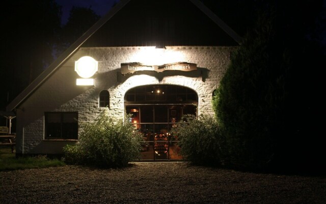 Tidy Chalet With gas Fireplace, in the Achterhoek