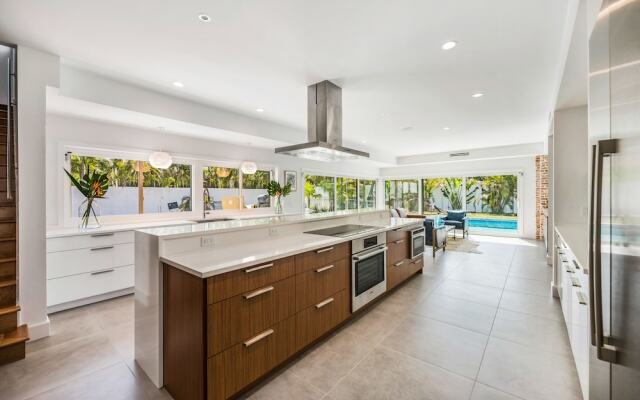 Lido Key Retreat by SKLRP