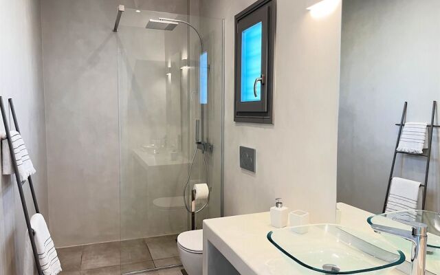 Alexander Suites