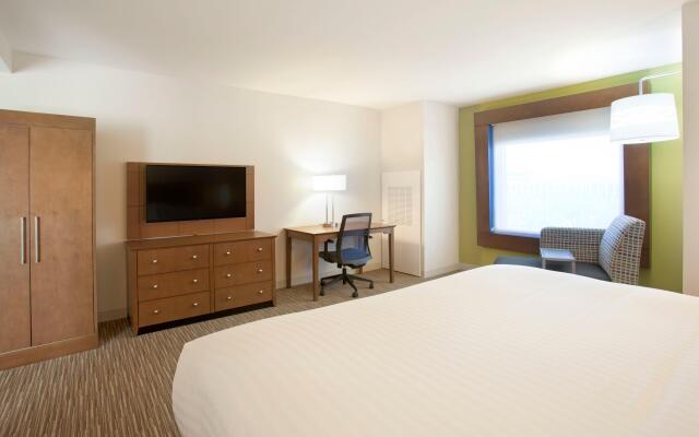 Holiday Inn Express & Suites Austin Downtown - University by IHG